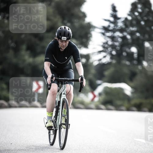 21.06.2026 - 29. Vierlanden-Triathlon H.Heesch http://msf.ph/oto/9906274 21.06.2026 09:19:24 Radfahren 99, 224, 228 meine-sportfotos.de