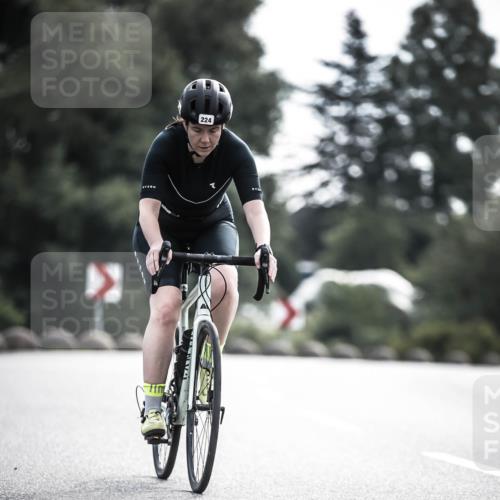 21.06.2026 - 29. Vierlanden-Triathlon H.Heesch http://msf.ph/oto/9906277 21.06.2026 09:19:24 Radfahren 99, 224, 228 meine-sportfotos.de