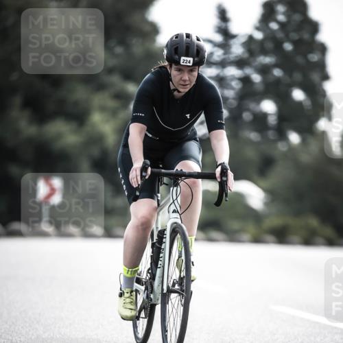 21.06.2026 - 29. Vierlanden-Triathlon H.Heesch http://msf.ph/oto/9906291 21.06.2026 09:19:25 Radfahren 99, 224, 228 meine-sportfotos.de