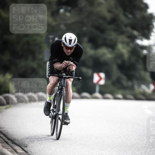 21.06.2026 - 29. Vierlanden-Triathlon H.Heesch http://msf.ph/oto/9906310 21.06.2026 09:19:40 Radfahren 4, 77, 219 meine-sportfotos.de