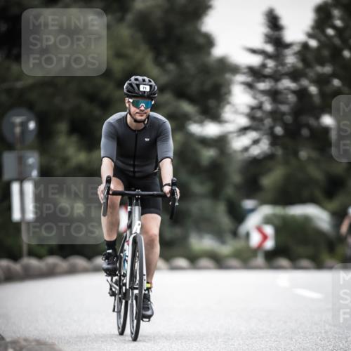 21.06.2026 - 29. Vierlanden-Triathlon H.Heesch http://msf.ph/oto/9906321 21.06.2026 10:24:40 Radfahren 71, 207, 509, 562 meine-sportfotos.de