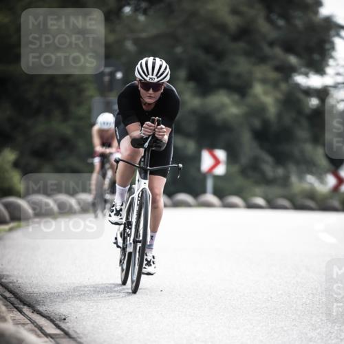 21.06.2026 - 29. Vierlanden-Triathlon H.Heesch http://msf.ph/oto/9906372 21.06.2026 09:19:56 Radfahren 32, 112, 267, 298 meine-sportfotos.de