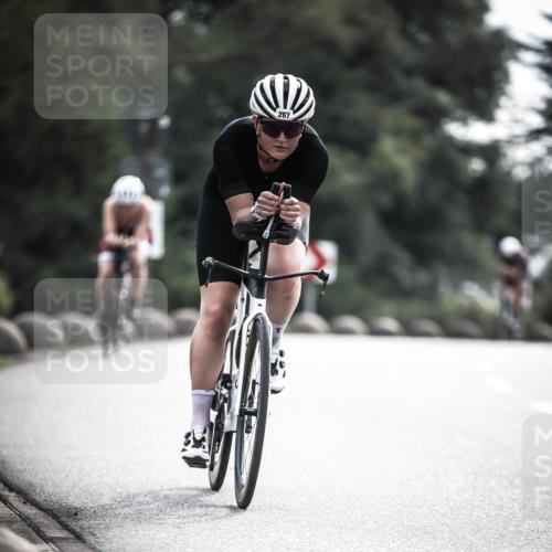 21.06.2026 - 29. Vierlanden-Triathlon H.Heesch http://msf.ph/oto/9906386 21.06.2026 09:19:57 Radfahren 32, 267, 298 meine-sportfotos.de
