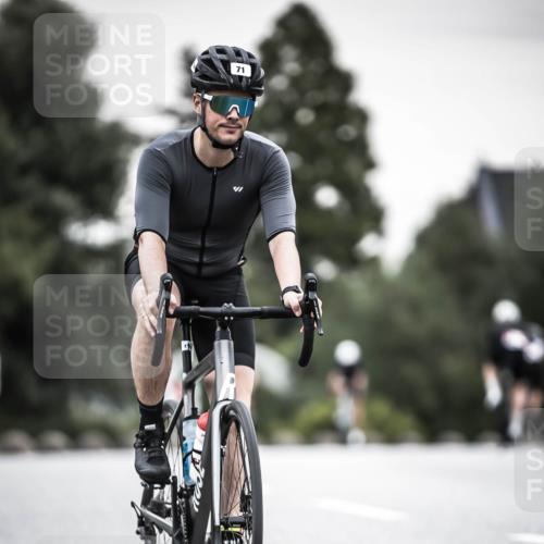 21.06.2026 - 29. Vierlanden-Triathlon H.Heesch http://msf.ph/oto/9906398 21.06.2026 10:24:40 Radfahren 71, 207, 509, 562 meine-sportfotos.de