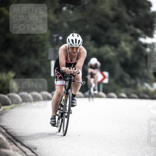 21.06.2026 - 29. Vierlanden-Triathlon H.Heesch http://msf.ph/oto/9906417 21.06.2026 09:19:59 Radfahren 32, 267, 298 meine-sportfotos.de