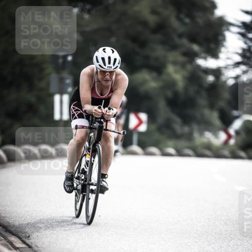 21.06.2026 - 29. Vierlanden-Triathlon H.Heesch http://msf.ph/oto/9906426 21.06.2026 09:19:59 Radfahren 32, 267, 298 meine-sportfotos.de