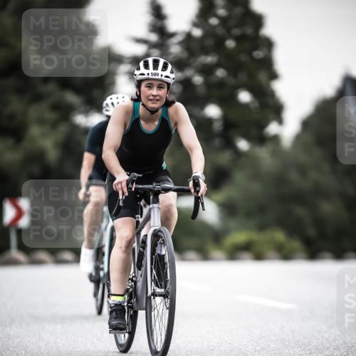 21.06.2026 - 29. Vierlanden-Triathlon H.Heesch http://msf.ph/oto/9906470 21.06.2026 10:24:46 Radfahren 178, 509, 562 meine-sportfotos.de