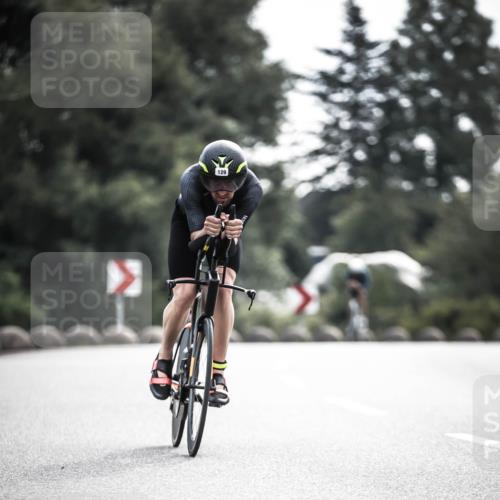 21.06.2026 - 29. Vierlanden-Triathlon H.Heesch http://msf.ph/oto/9906514 21.06.2026 09:20:18 Radfahren 129, 132 meine-sportfotos.de