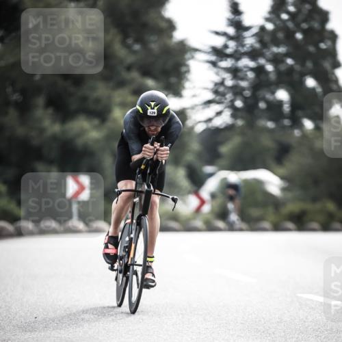 21.06.2026 - 29. Vierlanden-Triathlon H.Heesch http://msf.ph/oto/9906517 21.06.2026 09:20:18 Radfahren 129, 132 meine-sportfotos.de
