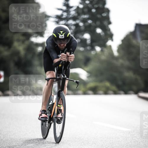 21.06.2026 - 29. Vierlanden-Triathlon H.Heesch http://msf.ph/oto/9906536 21.06.2026 09:20:18 Radfahren 129, 132 meine-sportfotos.de