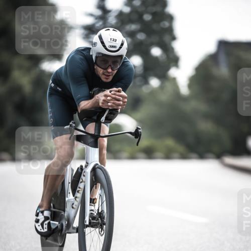 21.06.2026 - 29. Vierlanden-Triathlon H.Heesch http://msf.ph/oto/9906579 21.06.2026 09:20:24 Radfahren 132 meine-sportfotos.de