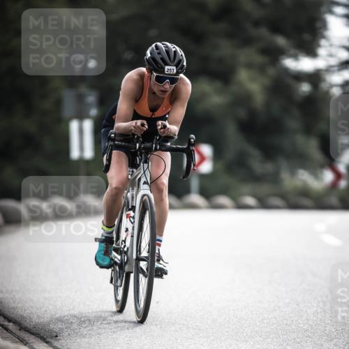21.06.2026 - 29. Vierlanden-Triathlon H.Heesch http://msf.ph/oto/9906600 21.06.2026 09:20:43 Radfahren 45, 253 meine-sportfotos.de