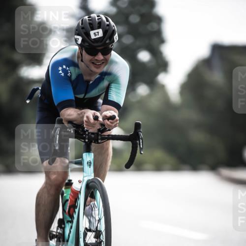 21.06.2026 - 29. Vierlanden-Triathlon H.Heesch http://msf.ph/oto/9906762 21.06.2026 09:20:57 Radfahren 21, 38, 57, 67, 82, 109, 142 meine-sportfotos.de
