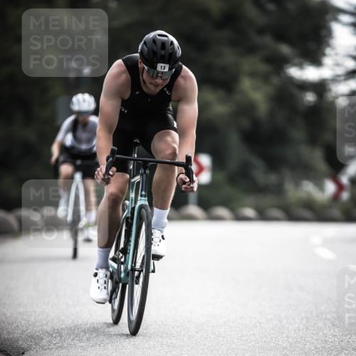 21.06.2026 - 29. Vierlanden-Triathlon H.Heesch http://msf.ph/oto/9906788 21.06.2026 09:21:09 Radfahren 7, 13, 88, 257 meine-sportfotos.de