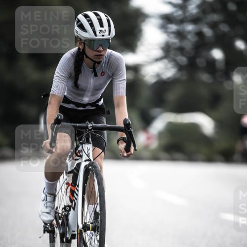 21.06.2026 - 29. Vierlanden-Triathlon H.Heesch http://msf.ph/oto/9906838 21.06.2026 09:21:11 Radfahren 13, 88, 257 meine-sportfotos.de