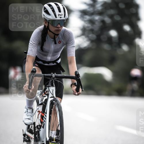 21.06.2026 - 29. Vierlanden-Triathlon H.Heesch http://msf.ph/oto/9906844 21.06.2026 09:21:12 Radfahren 13, 88, 257 meine-sportfotos.de