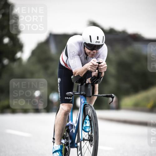 21.06.2026 - 29. Vierlanden-Triathlon H.Heesch http://msf.ph/oto/9906845 21.06.2026 10:25:08 Radfahren 42, 76, 77, 98, 107, 210 meine-sportfotos.de