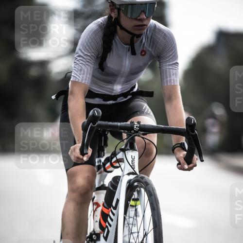 21.06.2026 - 29. Vierlanden-Triathlon H.Heesch http://msf.ph/oto/9906861 21.06.2026 09:21:12 Radfahren 13, 88, 257 meine-sportfotos.de