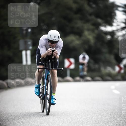 21.06.2026 - 29. Vierlanden-Triathlon H.Heesch http://msf.ph/oto/9907117 21.06.2026 09:21:44 Radfahren 12, 210 meine-sportfotos.de
