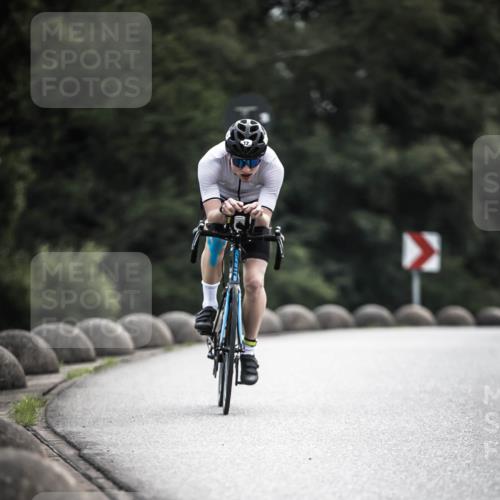 21.06.2026 - 29. Vierlanden-Triathlon H.Heesch http://msf.ph/oto/9907154 21.06.2026 09:21:47 Radfahren 12, 174, 210 meine-sportfotos.de