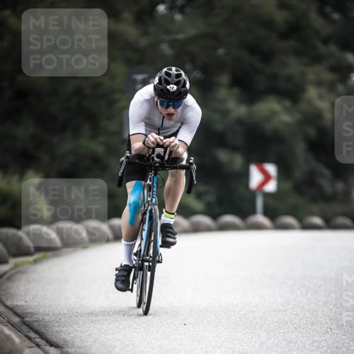 21.06.2026 - 29. Vierlanden-Triathlon H.Heesch http://msf.ph/oto/9907173 21.06.2026 09:21:48 Radfahren 12, 174, 186 meine-sportfotos.de