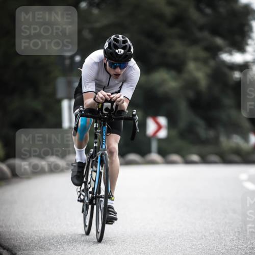 21.06.2026 - 29. Vierlanden-Triathlon H.Heesch http://msf.ph/oto/9907188 21.06.2026 09:21:48 Radfahren 12, 174, 186 meine-sportfotos.de