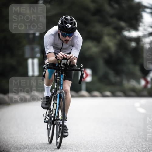 21.06.2026 - 29. Vierlanden-Triathlon H.Heesch http://msf.ph/oto/9907195 21.06.2026 09:21:48 Radfahren 12, 174, 186 meine-sportfotos.de