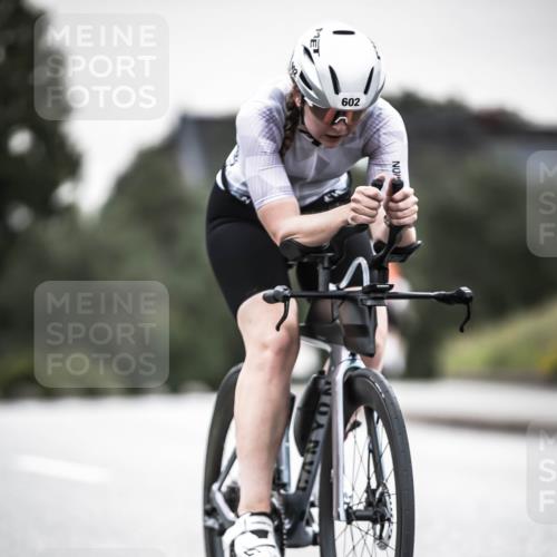 21.06.2026 - 29. Vierlanden-Triathlon H.Heesch http://msf.ph/oto/9907210 21.06.2026 10:25:26 Radfahren 540, 602 meine-sportfotos.de
