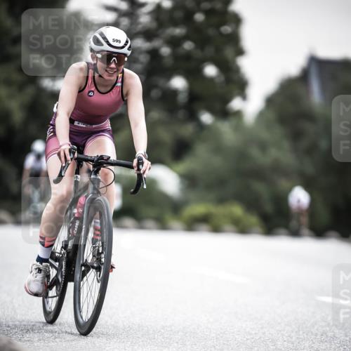 21.06.2026 - 29. Vierlanden-Triathlon H.Heesch http://msf.ph/oto/9907346 21.06.2026 10:25:37 Radfahren 6, 41, 211, 369, 599 meine-sportfotos.de