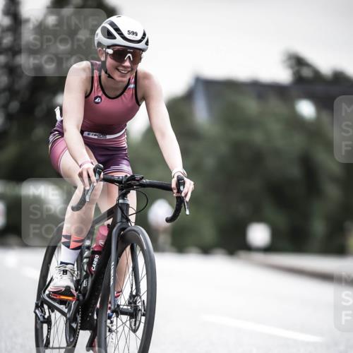 21.06.2026 - 29. Vierlanden-Triathlon H.Heesch http://msf.ph/oto/9907363 21.06.2026 10:25:37 Radfahren 6, 41, 211, 369, 599 meine-sportfotos.de