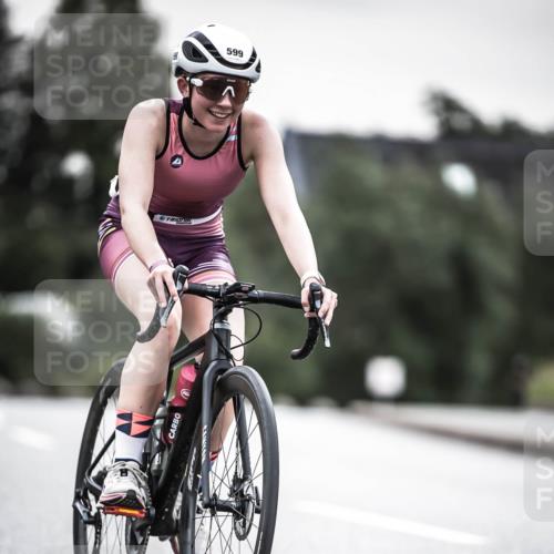 21.06.2026 - 29. Vierlanden-Triathlon H.Heesch http://msf.ph/oto/9907366 21.06.2026 10:25:37 Radfahren 6, 41, 211, 369, 599 meine-sportfotos.de