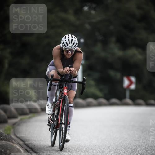 21.06.2026 - 29. Vierlanden-Triathlon H.Heesch http://msf.ph/oto/9907397 21.06.2026 09:22:20 Radfahren 118, 119, 159, 273, 274, 300 meine-sportfotos.de