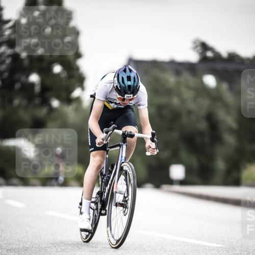 21.06.2026 - 29. Vierlanden-Triathlon H.Heesch http://msf.ph/oto/9907398 21.06.2026 10:25:40 Radfahren 6, 41, 63, 211, 369, 599 meine-sportfotos.de