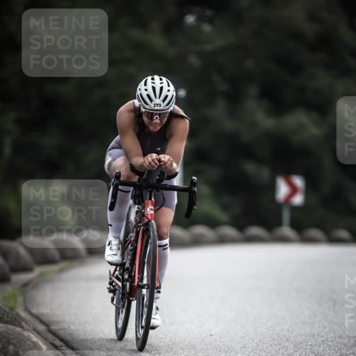 21.06.2026 - 29. Vierlanden-Triathlon H.Heesch http://msf.ph/oto/9907400 21.06.2026 09:22:20 Radfahren 118, 119, 159, 273, 274, 300 meine-sportfotos.de
