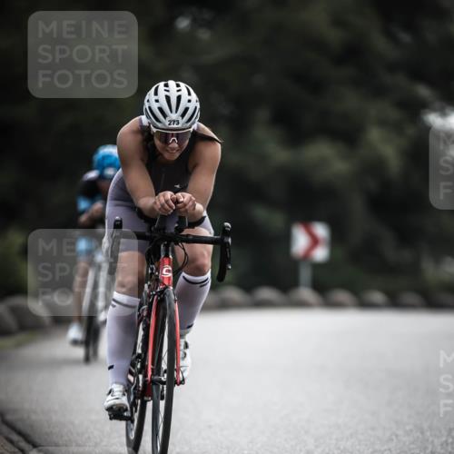 21.06.2026 - 29. Vierlanden-Triathlon H.Heesch http://msf.ph/oto/9907413 21.06.2026 09:22:20 Radfahren 118, 119, 159, 273, 274, 300 meine-sportfotos.de