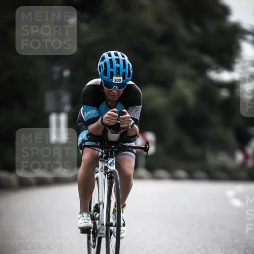 21.06.2026 - 29. Vierlanden-Triathlon H.Heesch http://msf.ph/oto/9907441 21.06.2026 09:22:22 Radfahren 119, 159, 273, 274, 300 meine-sportfotos.de