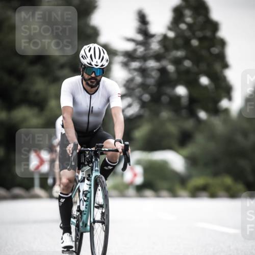 21.06.2026 - 29. Vierlanden-Triathlon H.Heesch http://msf.ph/oto/9907442 21.06.2026 10:25:43 Radfahren 6, 41, 63, 211, 369 meine-sportfotos.de