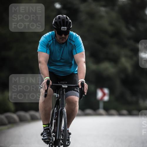 21.06.2026 - 29. Vierlanden-Triathlon H.Heesch http://msf.ph/oto/9907583 21.06.2026 09:22:51 Radfahren 29, 148, 292 meine-sportfotos.de