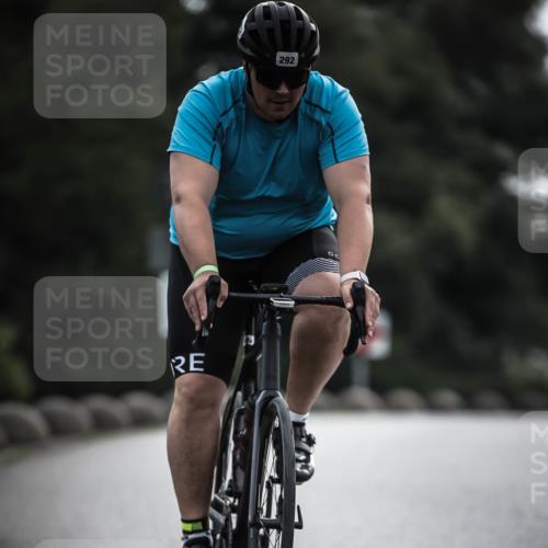 21.06.2026 - 29. Vierlanden-Triathlon H.Heesch http://msf.ph/oto/9907595 21.06.2026 09:22:51 Radfahren 29, 148, 292 meine-sportfotos.de
