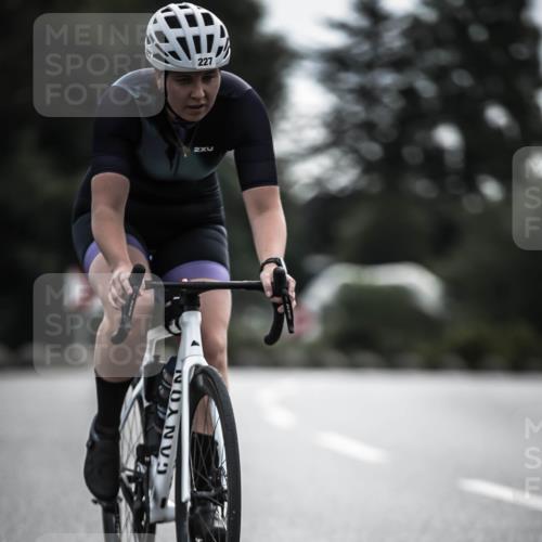 21.06.2026 - 29. Vierlanden-Triathlon H.Heesch http://msf.ph/oto/9907710 21.06.2026 09:23:03 Radfahren 14, 227 meine-sportfotos.de