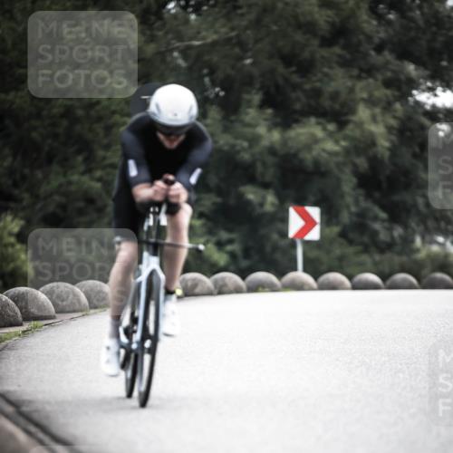 21.06.2026 - 29. Vierlanden-Triathlon H.Heesch http://msf.ph/oto/9907737 21.06.2026 09:23:10 Radfahren 14, 165 meine-sportfotos.de