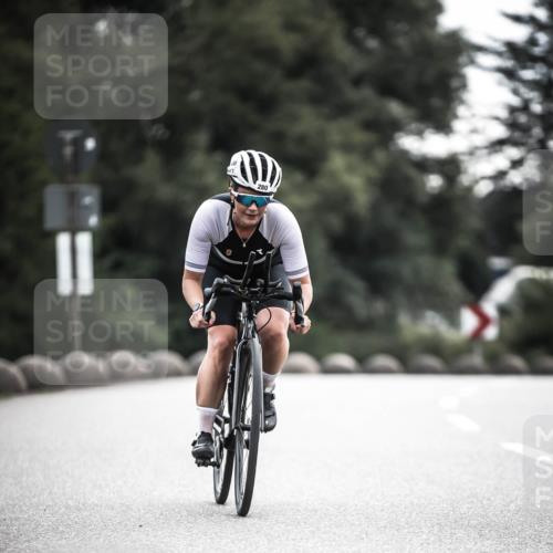 21.06.2026 - 29. Vierlanden-Triathlon H.Heesch http://msf.ph/oto/9907851 21.06.2026 09:23:26 Radfahren 265, 280 meine-sportfotos.de