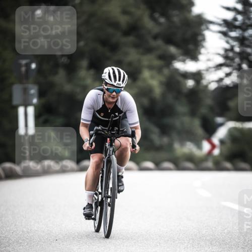 21.06.2026 - 29. Vierlanden-Triathlon H.Heesch http://msf.ph/oto/9907854 21.06.2026 09:23:26 Radfahren 265, 280 meine-sportfotos.de