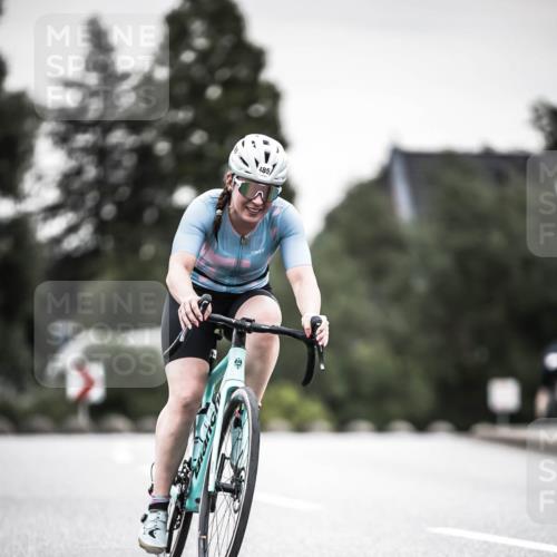 21.06.2026 - 29. Vierlanden-Triathlon H.Heesch http://msf.ph/oto/9907968 21.06.2026 10:26:43 Radfahren 58, 141, 177, 184, 219, 386, 485 meine-sportfotos.de
