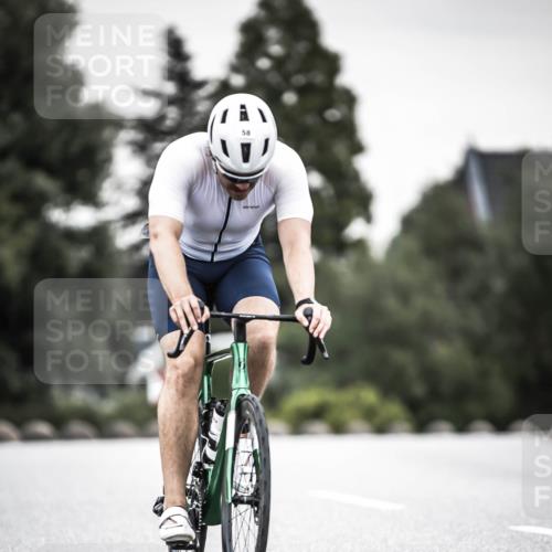 21.06.2026 - 29. Vierlanden-Triathlon H.Heesch http://msf.ph/oto/9907979 21.06.2026 10:26:44 Radfahren 58, 141, 177, 184, 219, 386, 485 meine-sportfotos.de
