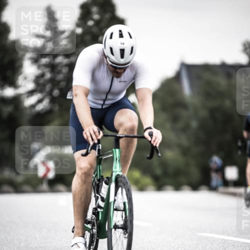21.06.2026 - 29. Vierlanden-Triathlon H.Heesch http://msf.ph/oto/9907985 21.06.2026 10:26:44 Radfahren 58, 141, 177, 184, 219, 386, 485 meine-sportfotos.de