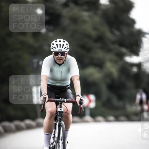 21.06.2026 - 29. Vierlanden-Triathlon H.Heesch http://msf.ph/oto/9907996 21.06.2026 09:23:43 Radfahren 91, 131, 155, 166, 220, 252, 264, 266 meine-sportfotos.de