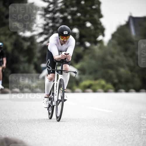 21.06.2026 - 29. Vierlanden-Triathlon H.Heesch http://msf.ph/oto/9908055 21.06.2026 10:26:55 Radfahren 112, 164, 388 meine-sportfotos.de