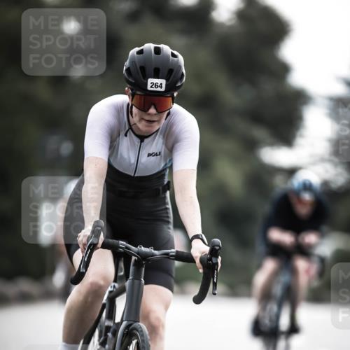 21.06.2026 - 29. Vierlanden-Triathlon H.Heesch http://msf.ph/oto/9908108 21.06.2026 09:23:50 Radfahren 155, 166, 175, 252, 264, 301 meine-sportfotos.de