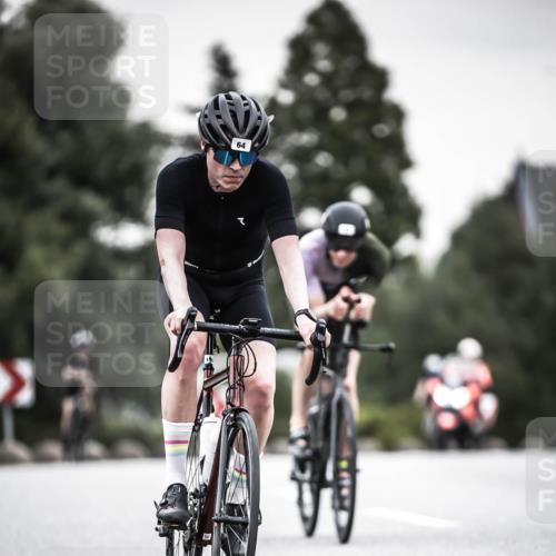 21.06.2026 - 29. Vierlanden-Triathlon H.Heesch http://msf.ph/oto/9908158 21.06.2026 10:27:04 Radfahren 43, 45, 64, 108, 128, 517, 600, 624 meine-sportfotos.de
